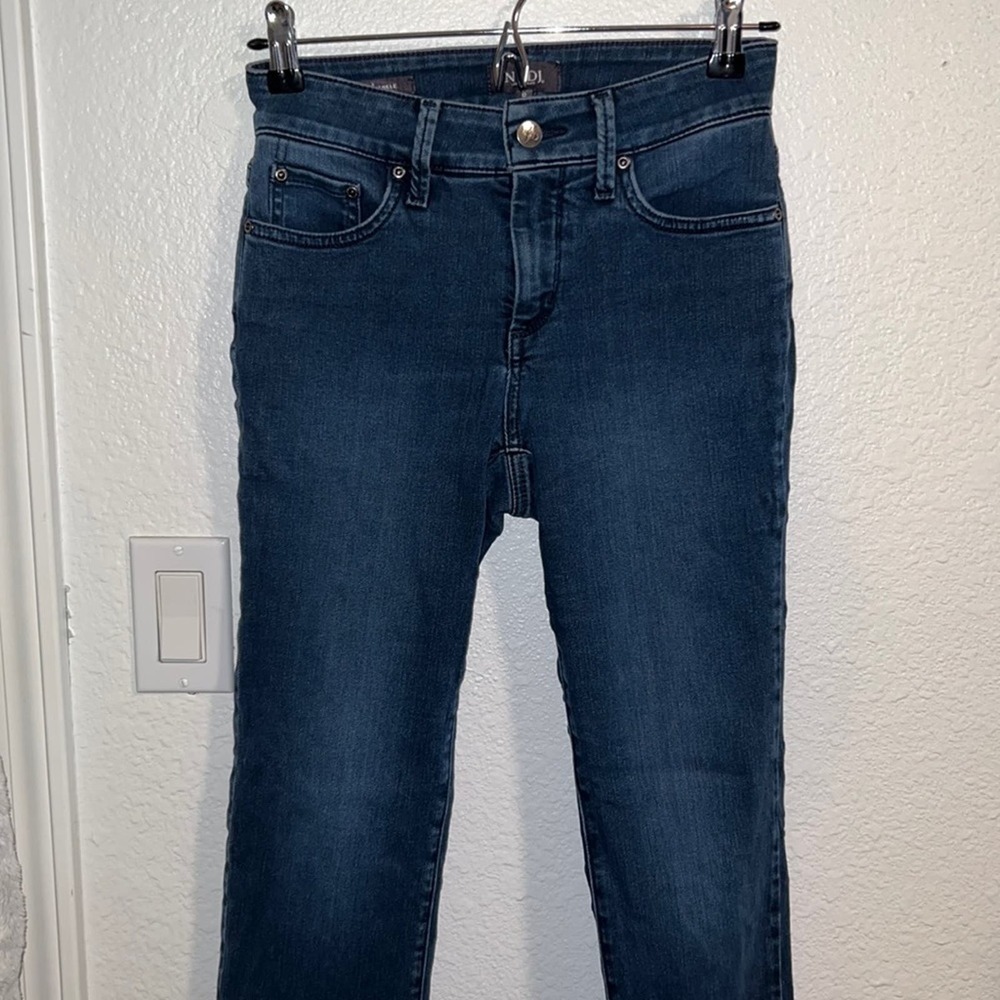 Sheri‎ ankle